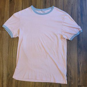 Urban Outfitters Men's Standard Fit T Shirt - Medium